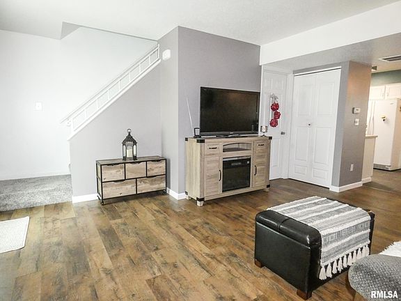 4th image of 3813 W Palmyra Ct