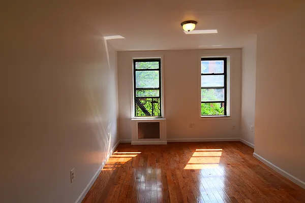 Rented by CNC-Assets | media 9