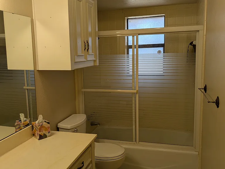 2nd Bathroom