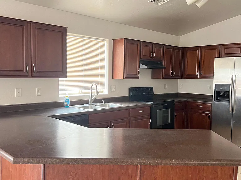 9843 E Emelita Ave — Photo 3