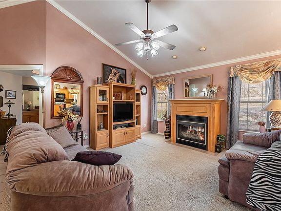 5th image of 11 Ettington Dr