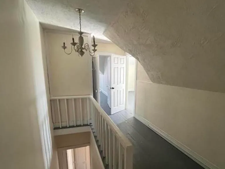 1351 Capouse Ave — Photo 11