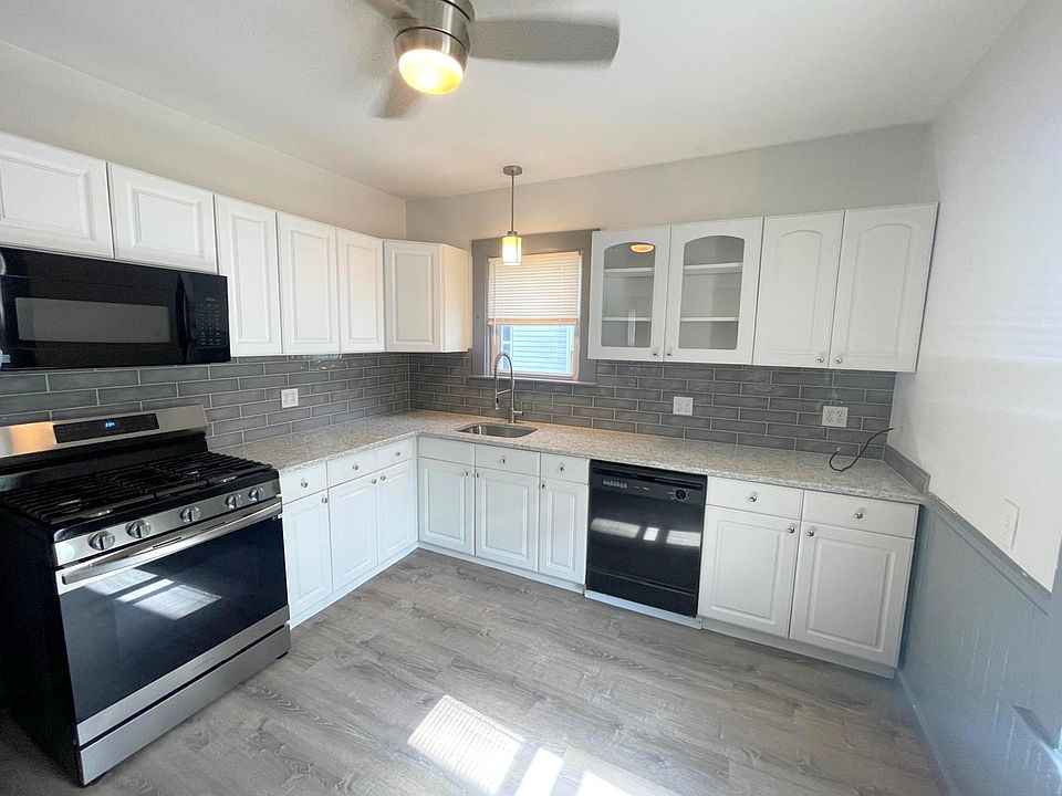 1st image of 4 Ossipee Rd #2