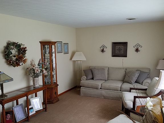 2nd image of 1411 Newton Ave
