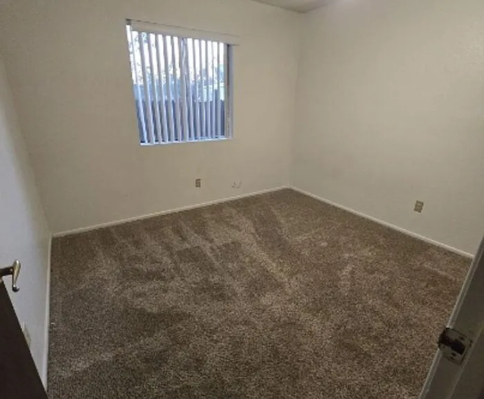 2784 N Columbus Blvd — Photo 12