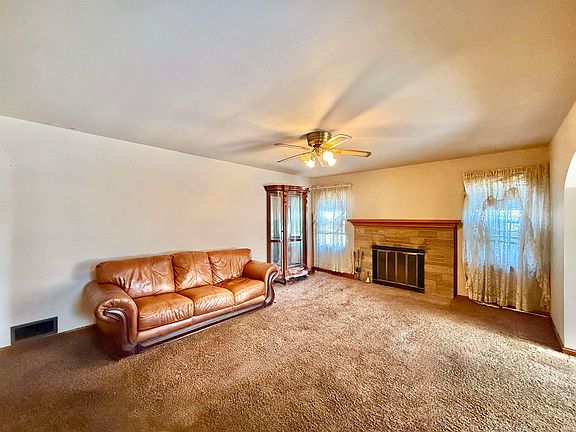 5th image of 1628 Washington Ave