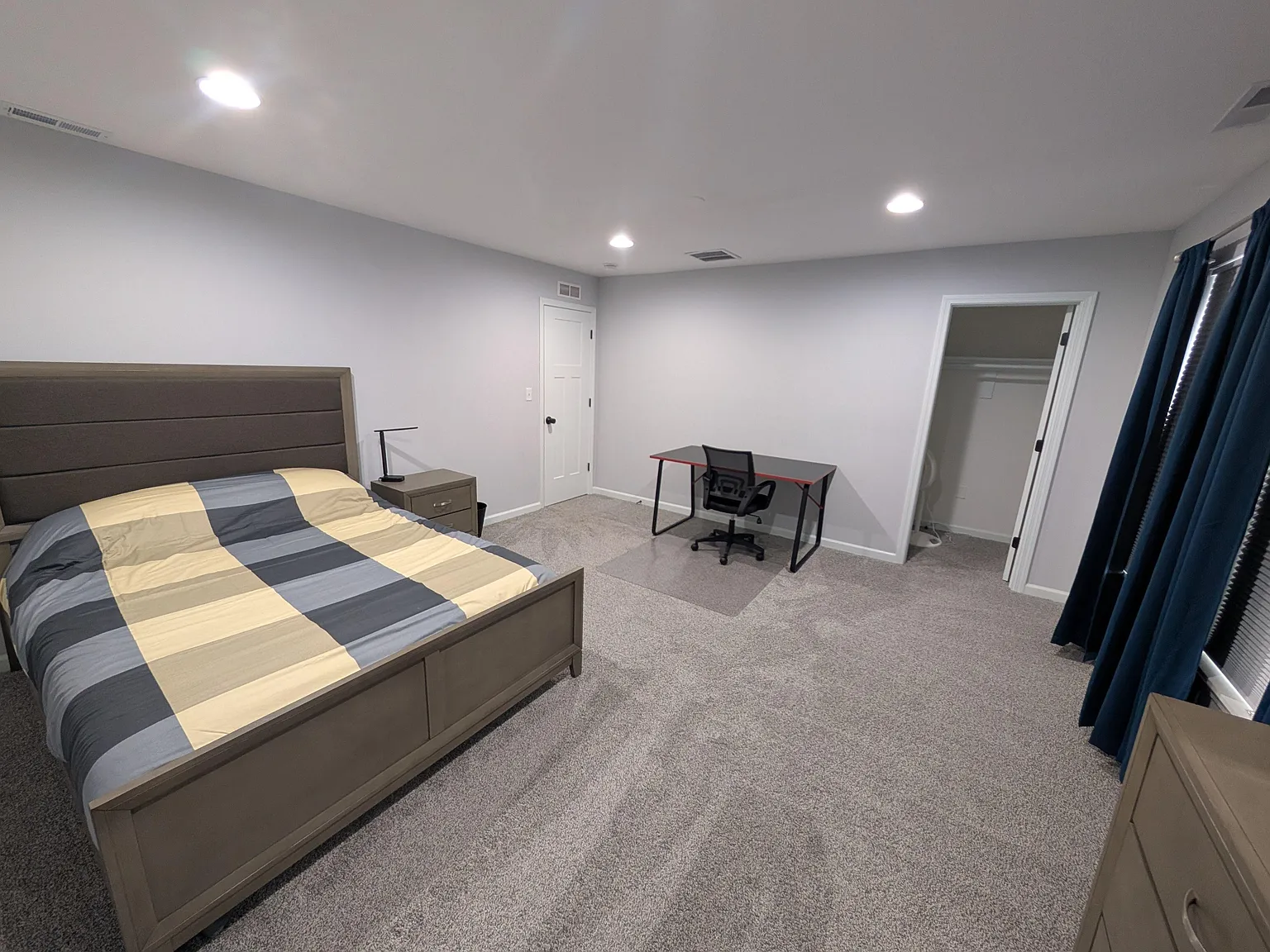 4 bed, 3.5 bath, 2606 sqft, $819 — Photo 3
