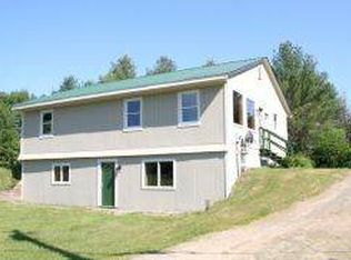 686 Darling Hill Rd, Lyndonville, VT 05851