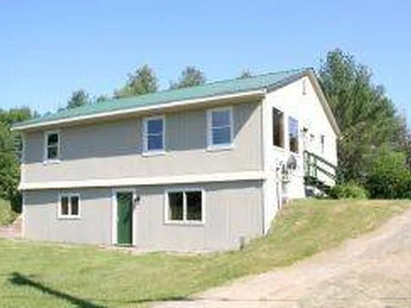 686 Darling Hill Rd, Lyndonville, VT 05851