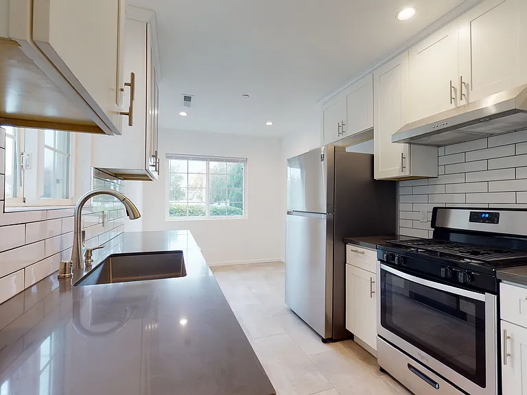 1006 Tilton Ave — Photo 7