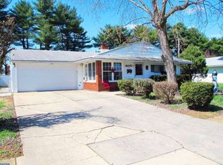 16 Martindale Dr, Newark, DE 19713