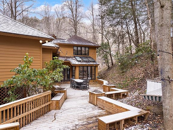 3rd image of 870 Stone Coal Rd