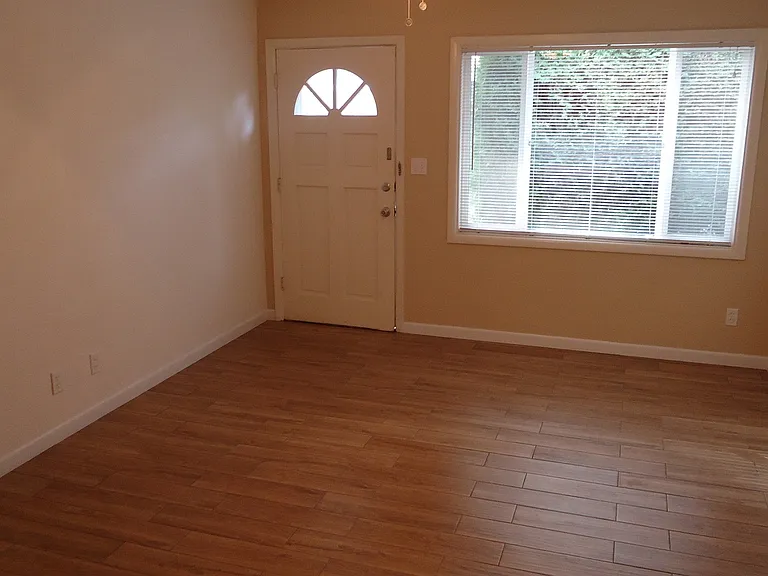 3930 SE Francis St — Photo 35