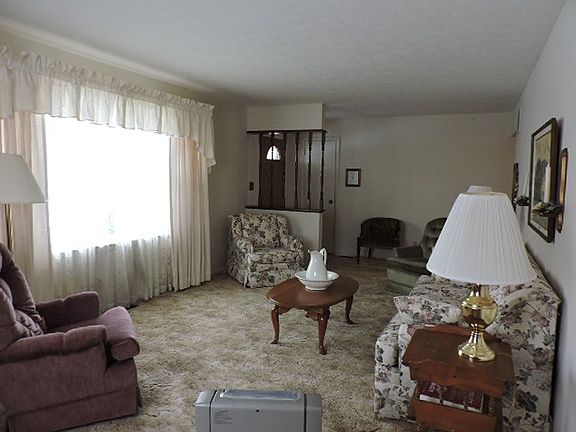 3rd image of 2446 Marion Dr