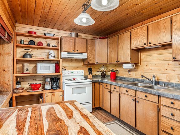 5th image of 2315 E Foxtree Rd