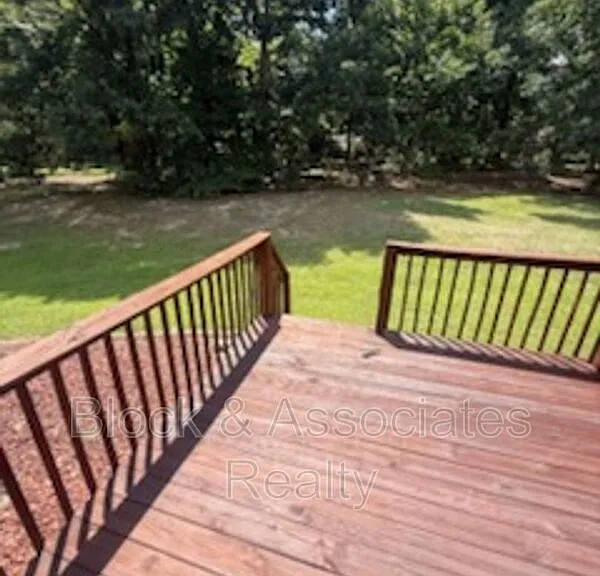 1716 Sunny Ln — Photo 8