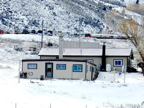 36 Blue Camas Rd, Salmon, ID 83467