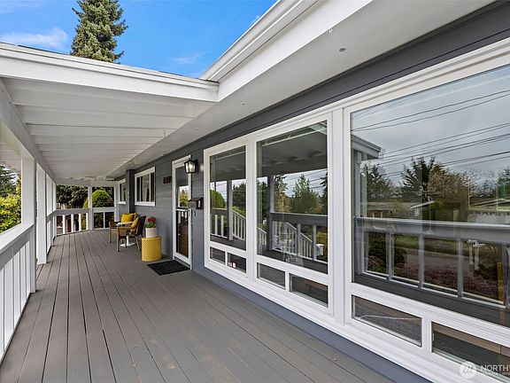 3rd image of 1767 N Bridgeview Drive