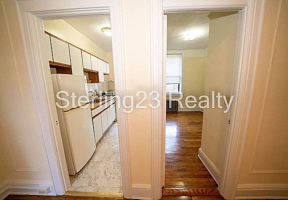 4th image of 31-11 33rd St #F1