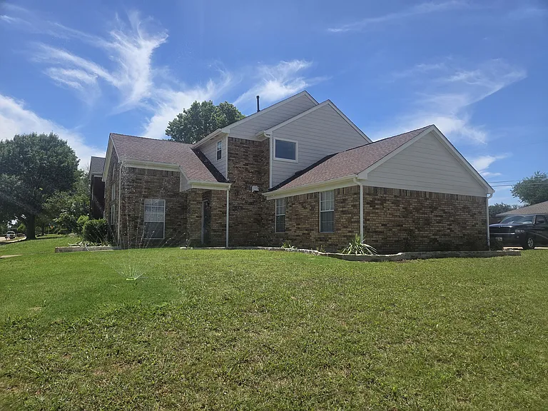 2603 High Pointe Blvd — Photo 3