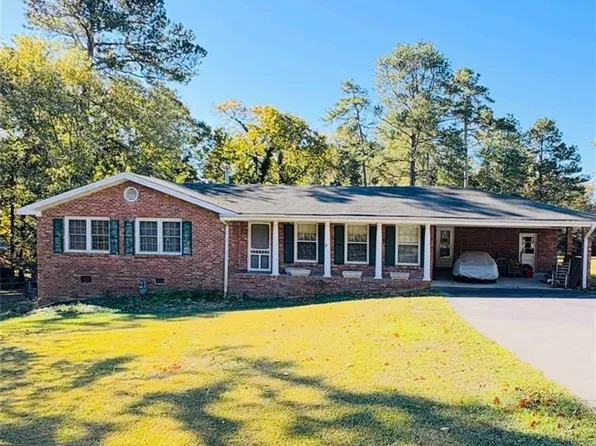 4125 W Oak Ln, Douglasville, GA 30134