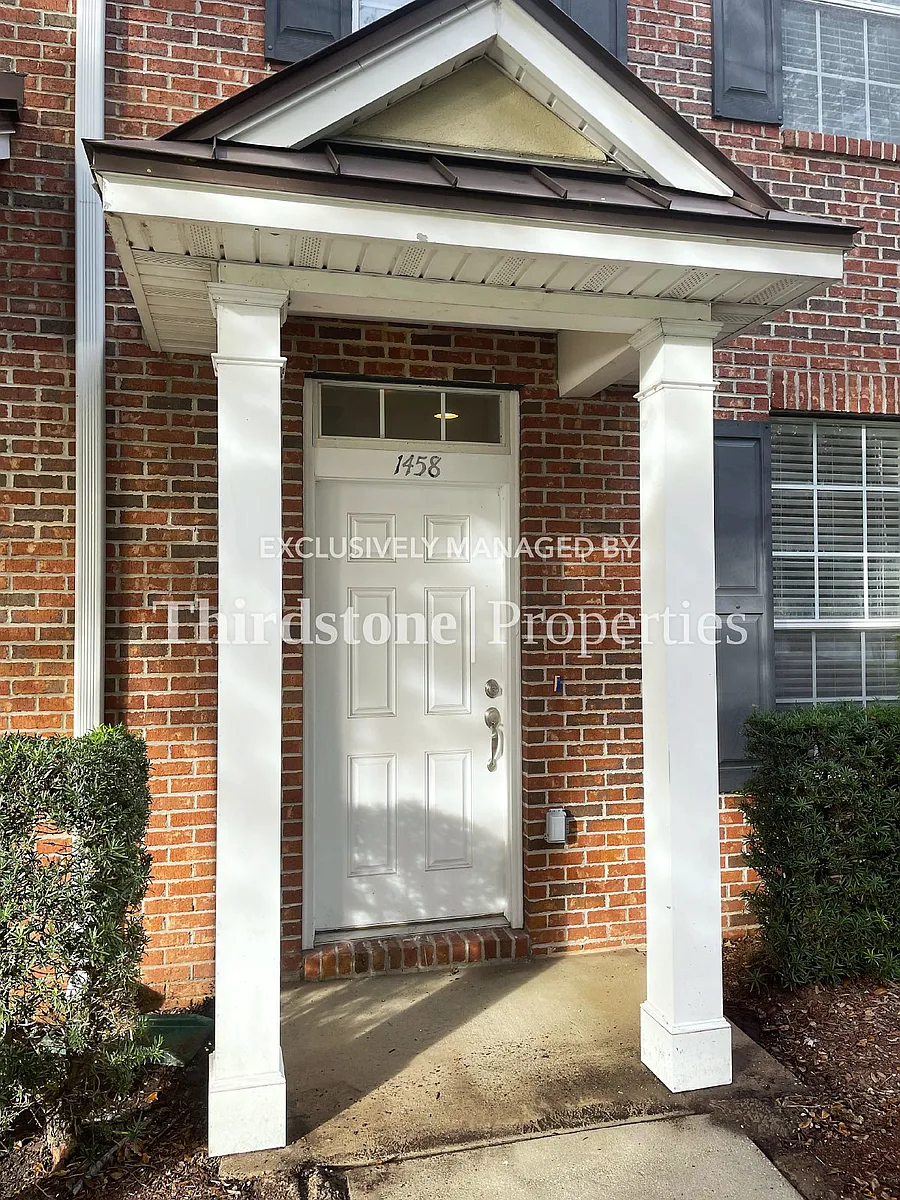 Building Photo - 1458 Landau Rd