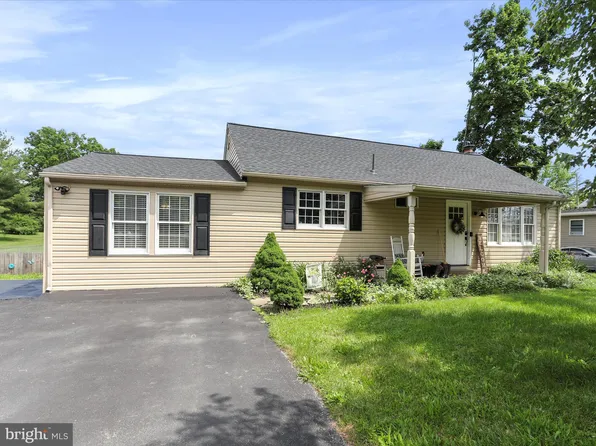 12417 Cedar Ridge Rd, Williamsport, MD 21795