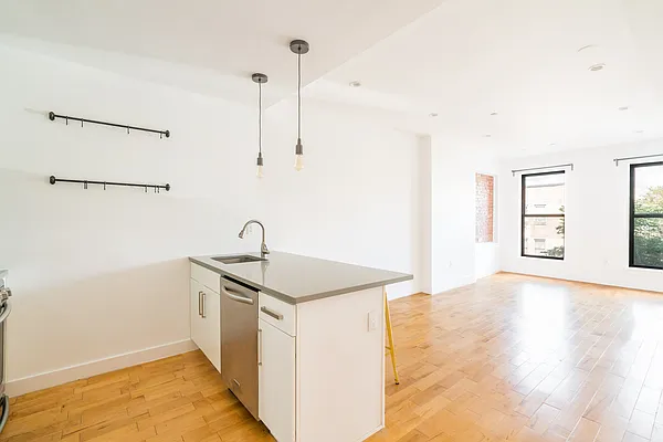 Rented by Compass | media 18