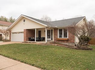 1274 Weatherton Pl, Ballwin, MO 63021