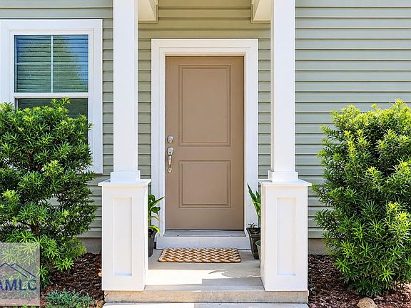 3rd image of 128 Benelli Dr
