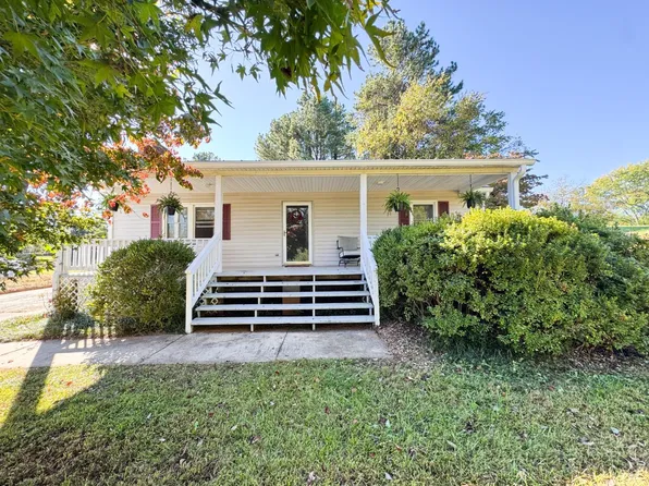 1715 Moormans Rd, Lynchburg, VA 24501