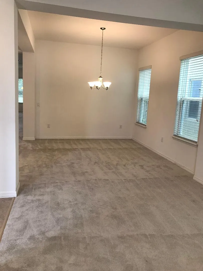 4 bed, 3.5 bath, 3078 sqft, $3,800 — Photo 3