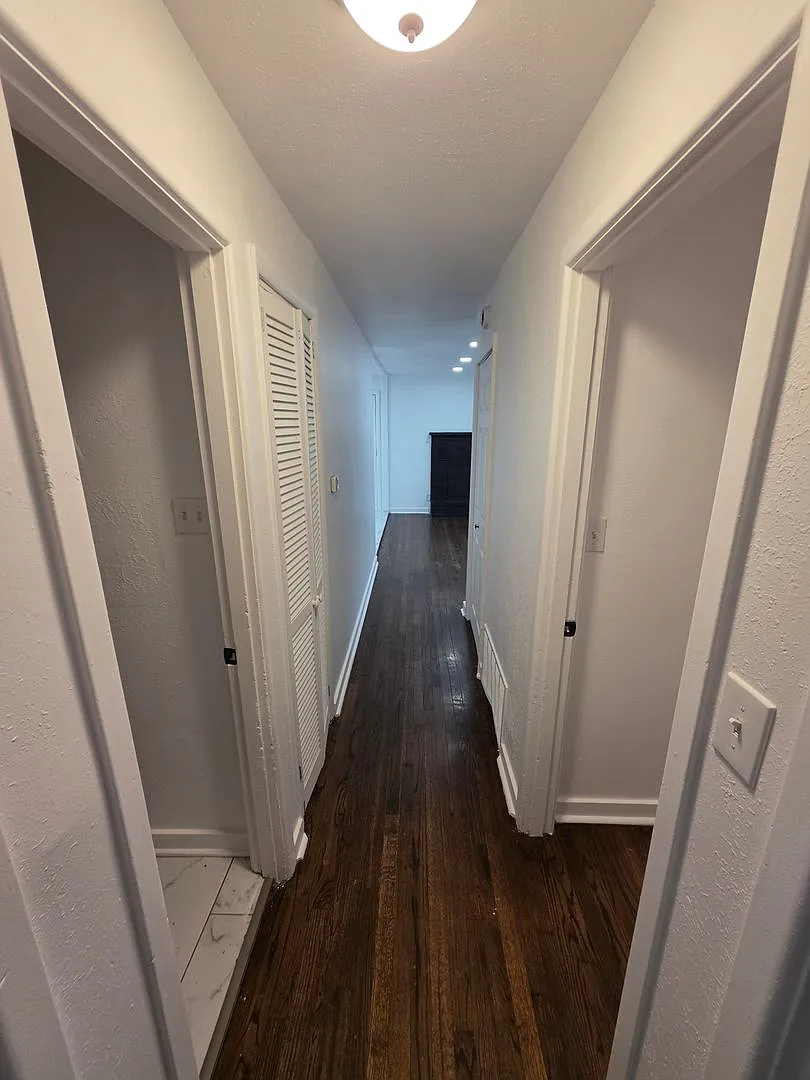 Renovated 3 Bedroom 1 Bath — Photo 3