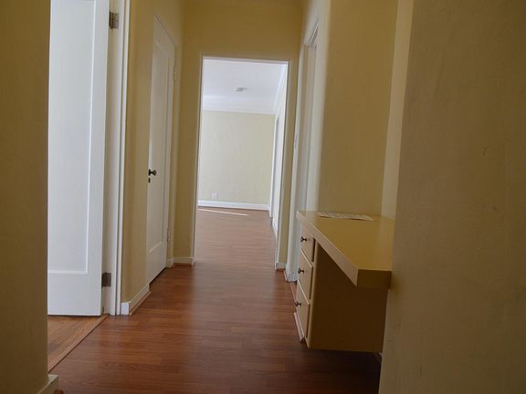 4th image of 2446 Sacramento St