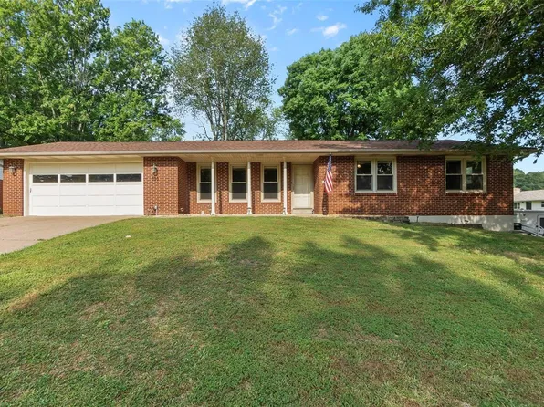 203 Camellia Dr, Cape Girardeau, MO 63703