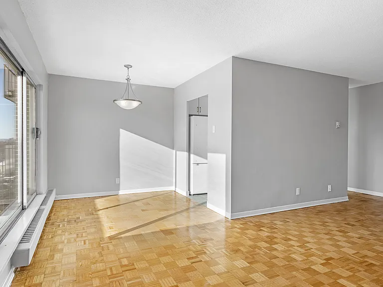 810 Canterbury Ave — Photo 61