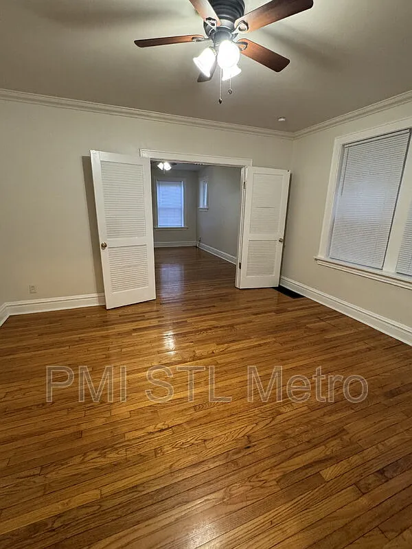 Building Photo - 3827 Dunnica Ave #2F
