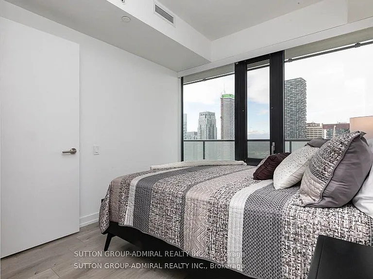161 Roehampton Ave #3501 — Photo 12