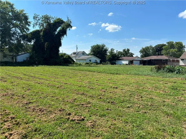 0 Pine St, South Charleston, WV 25309