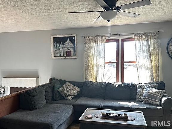 5th image of 601 N Chandler Dr