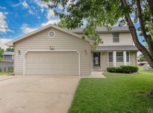 6304 SW 28th St, Topeka, KS 66614