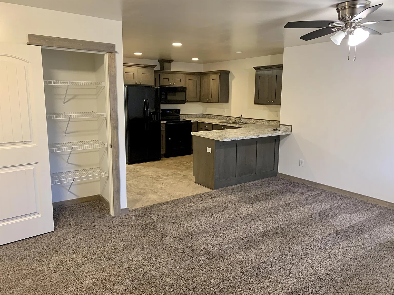 1910 Cannon St. - Unit 4 — Photo 3