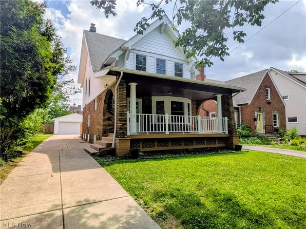 3270 Yorkshire Rd, Cleveland Heights, OH 44118