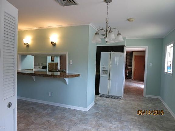 4th image of 413 Everette St