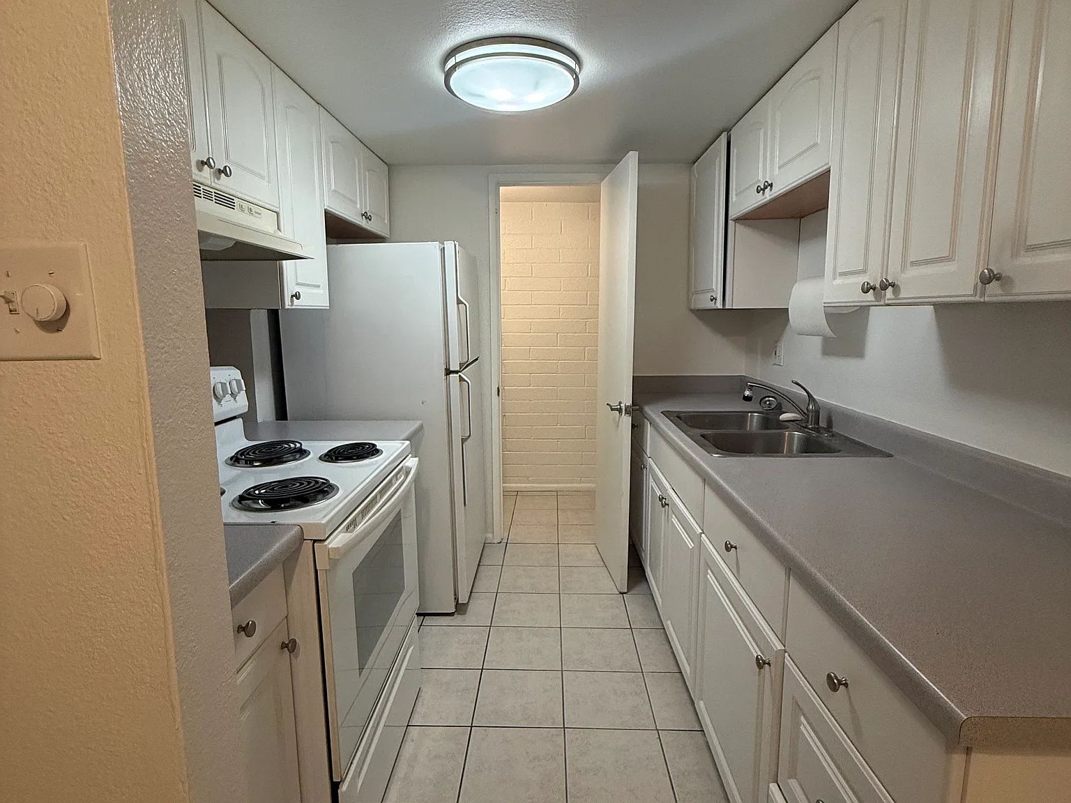 4040 W Mesquite Ln — Photo 3