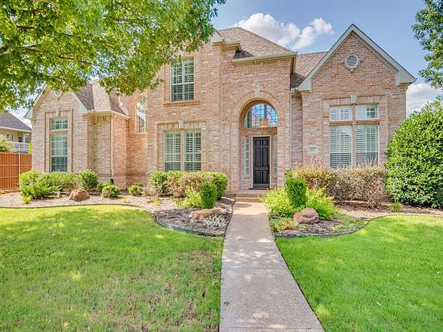 1st image of 822 Kings Canyon Ct