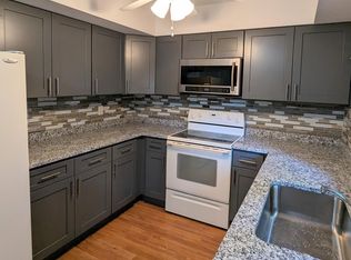 4451 Cushing Ln #16, Richmond Heights, OH 44143