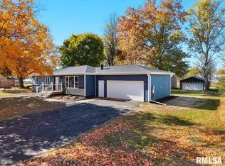 424 Docia St, Hillsdale, IL 61257