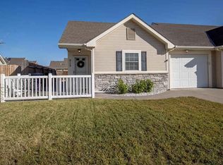 515 Brookmont Dr, Manhattan, KS 66502