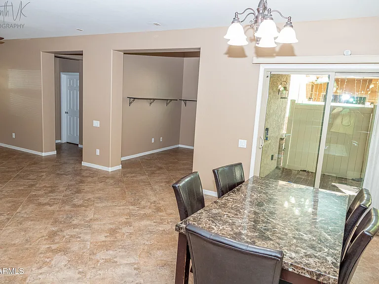 2162 W Scully Dr — Photo 6
